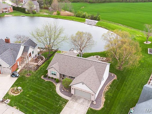 3rd image of 11 Danube Dr