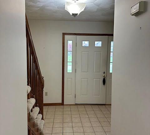 3rd image of 1312 Cameron Ln
