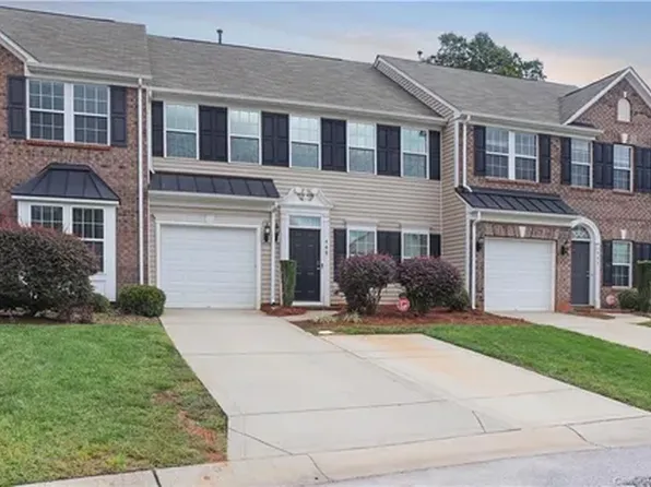 448 Battery Cir, Lake Wylie, SC 29710