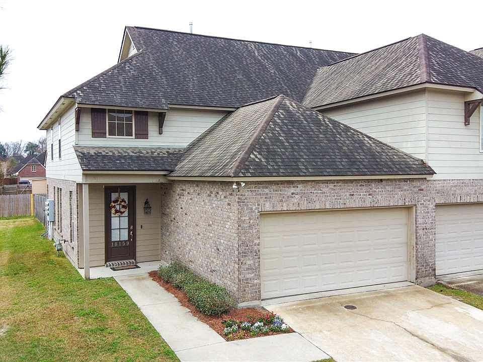 1st image of 18159 Pinehurst Dr