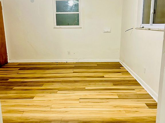 3rd image of 2217 Selim Ave #3
