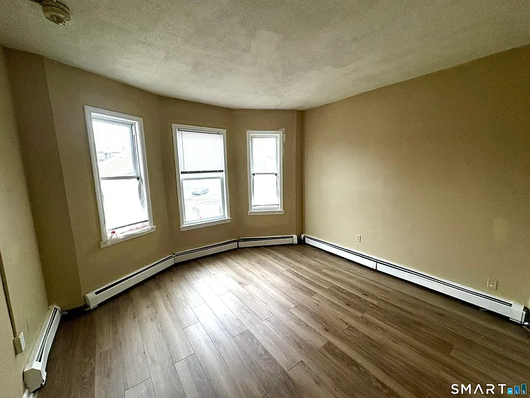 202 Bellevue St #A — Photo 11