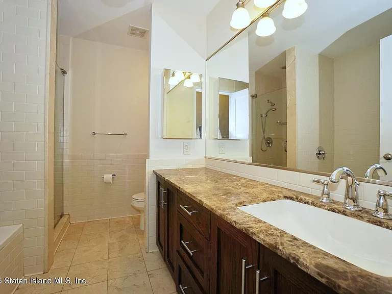 90 Bay Street Lndg #4B — Photo 7