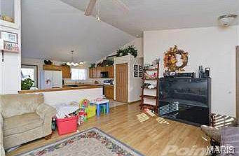4th image of 161 Glen Forest Dr