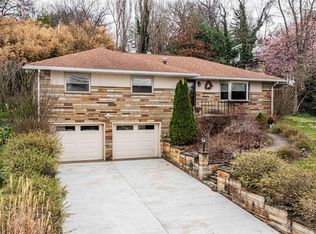 1372 Anderson Ave, Morgantown, WV 26505