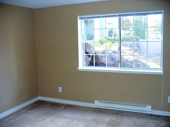 5th image of 16817 Larch Way Unit A106