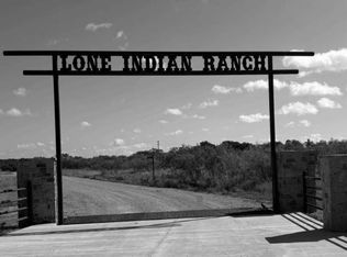 60 S Buffalo St, Chico, TX 76431