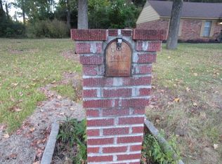 694 Brownlee Rd, Memphis, TN 38116