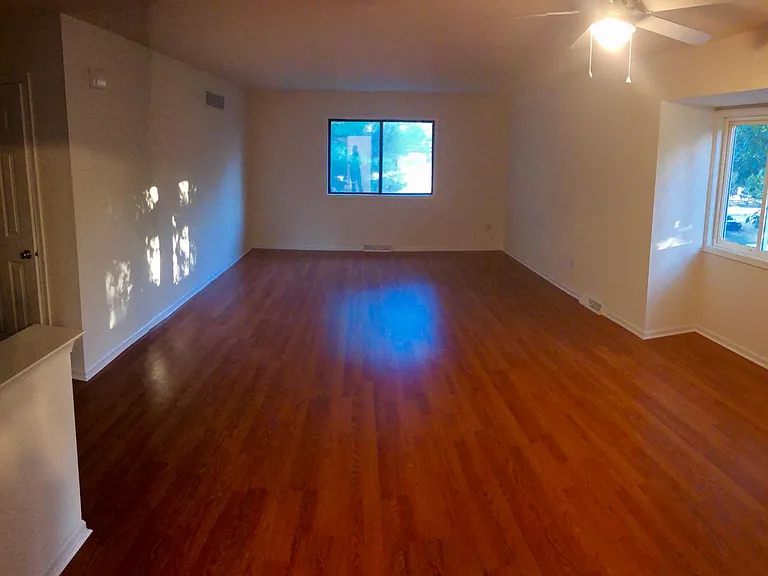 14 Bellaire Dr — Photo 1