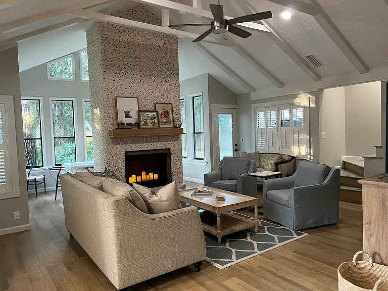 200 Santa Maria Cir — Photo 2