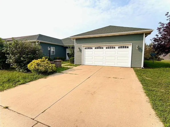 1513 Stonebluff Ct, Champaign, IL 61822