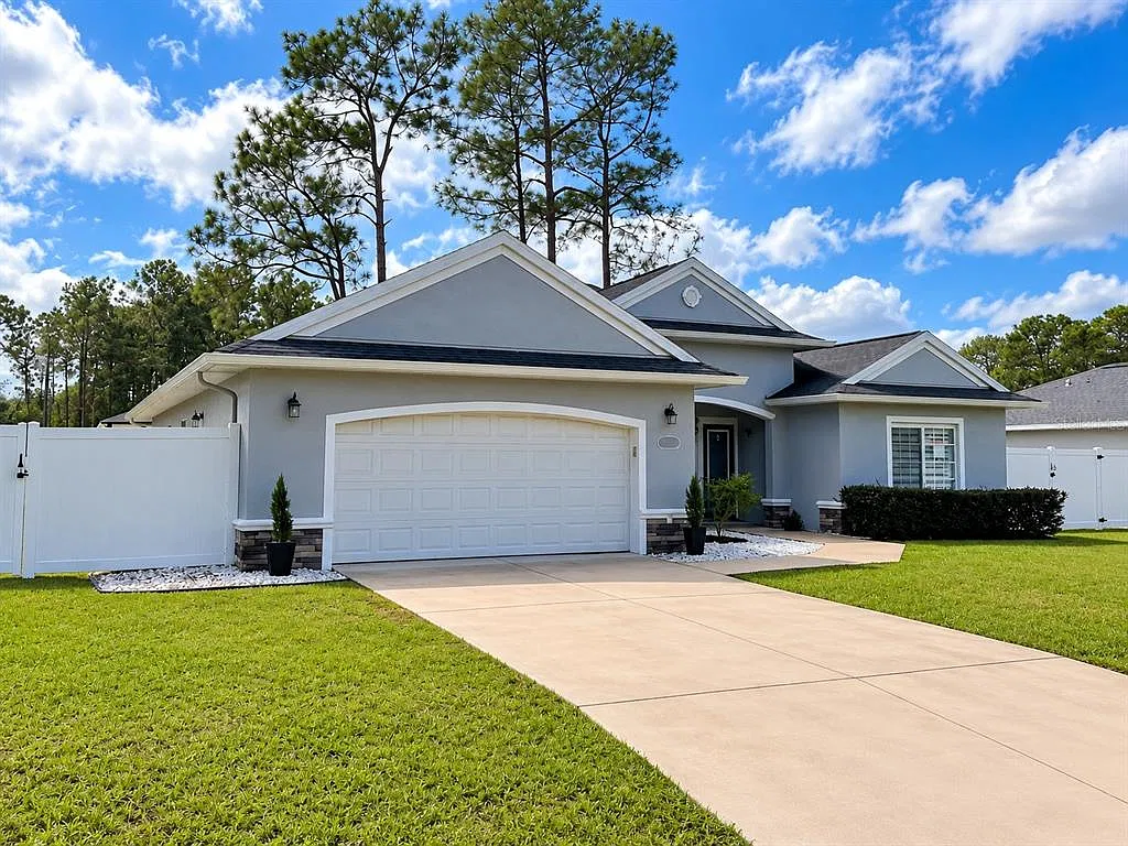 3 bed, 2.0 bath, 1754 sqft, $2,000 — Photo 2