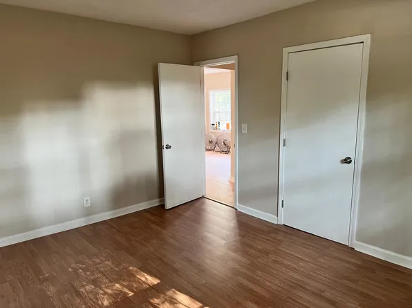 3160 Cedar St, Scottdale, GA 30079