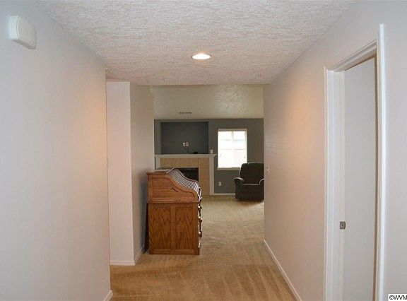 4th image of 4040 Alameda Ave NE