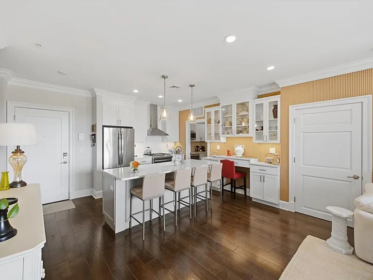 116 West Ave — Photo 7
