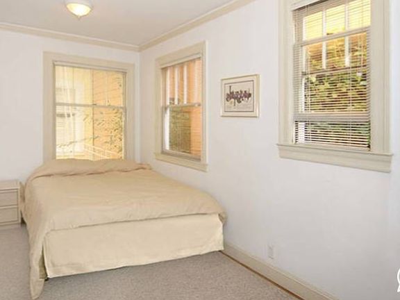 4th image of 3235 Gough St APT 204