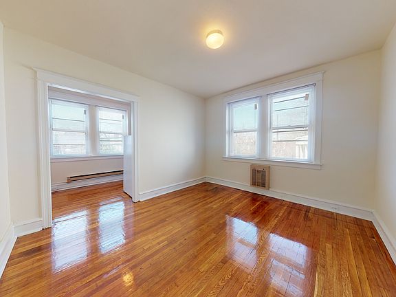 3rd image of 4045 Baltimore Ave #0B-1Ba-283Sqft