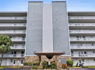 Meadowbrook, Hallandale, FL 33009