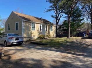 30 Lakeview Rd, Plymouth, MA 02360