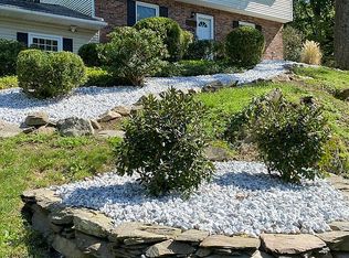 5 Anvil Ct, Wappingers Falls, NY 12590