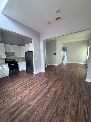 226 Dwight St Photo 1