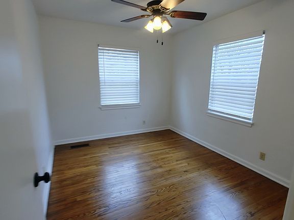 5th image of 4128 Roanoke Pkwy #1044-1