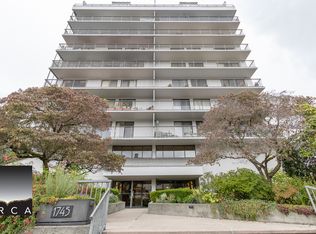 1745 Esquimalt Ave #301, West Vancouver, BC