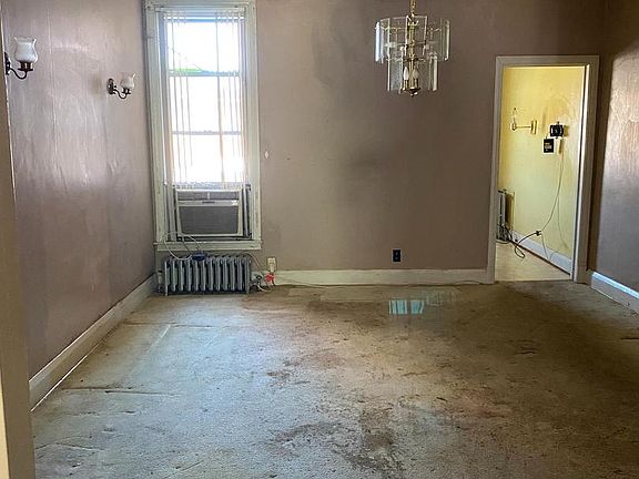 5th image of 3902 Woodridge Rd