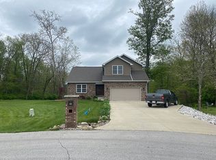 7230 Woodcraft Ln, Terre Haute, IN 47802