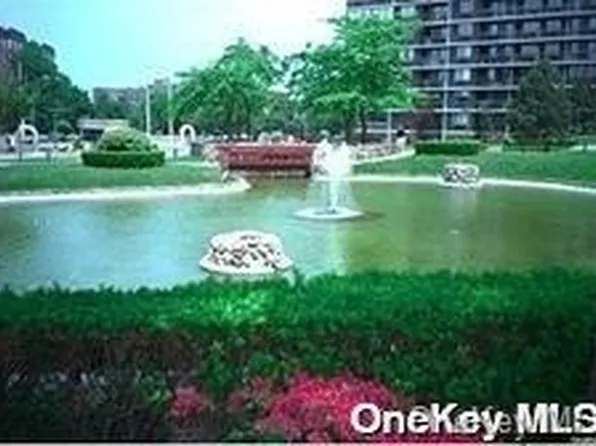 2 Bay Club Drive #10Z4, Bayside, NY 11360