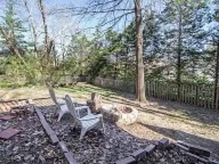 2300 S Hastings Ct — Photo 16
