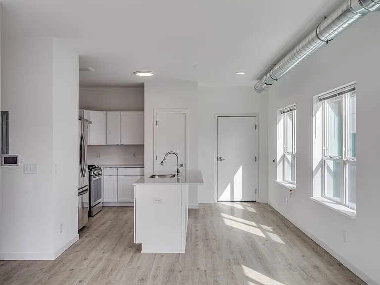 3333 Nicollet Ave S — Photo 5