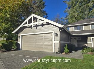 3515 255th Ln SE APT 16, Sammamish, WA 98029