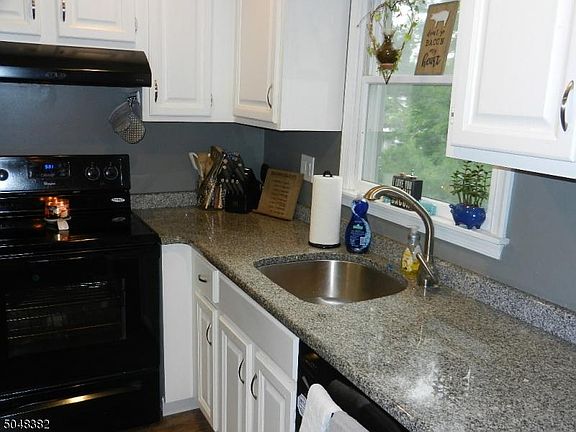 4th image of 298 Kingbird Ct