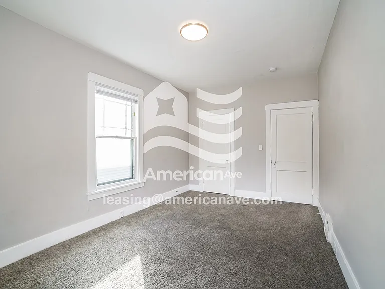 1468297_009_wm_-_main_bedroom_13620474.jpg