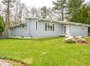 30 Hickory Ln, North Reading, MA 01864