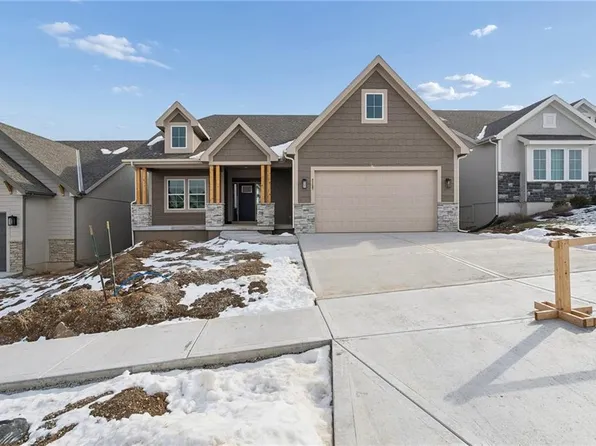 2157 Black Walnut Dr, Liberty, MO 66085