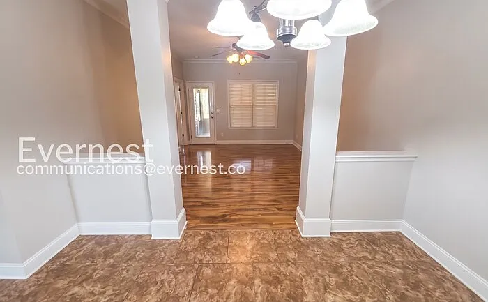 958 Colony Cir — Photo 8