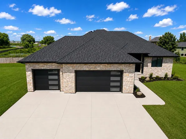 5112 37th St, Columbus, NE 68601