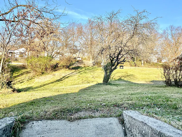 714 Euclid St — Photo 15