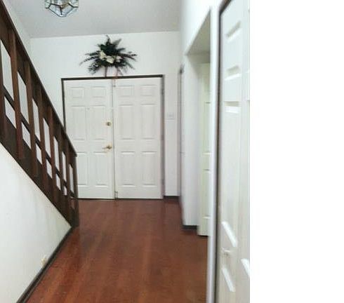 3rd image of 601 Levering Ln