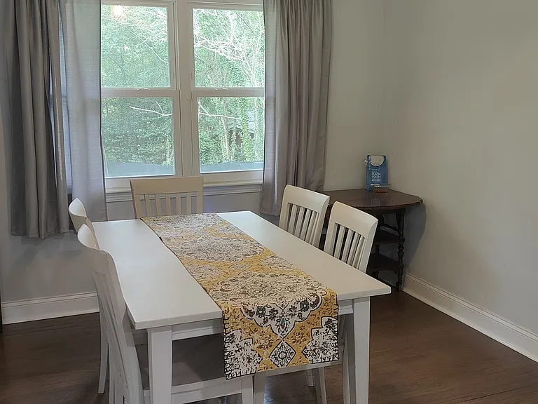 2752 Arrowood Dr #UPSTAIRS — Photo 5