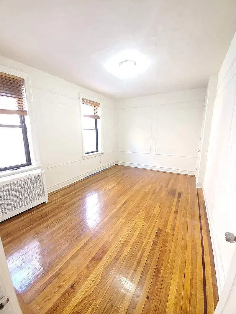 724 East 27th Street — Photo 3