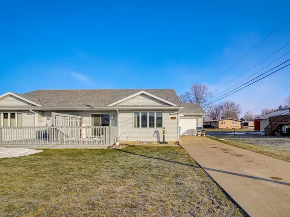 1161 9th St, Baraboo, WI 53913