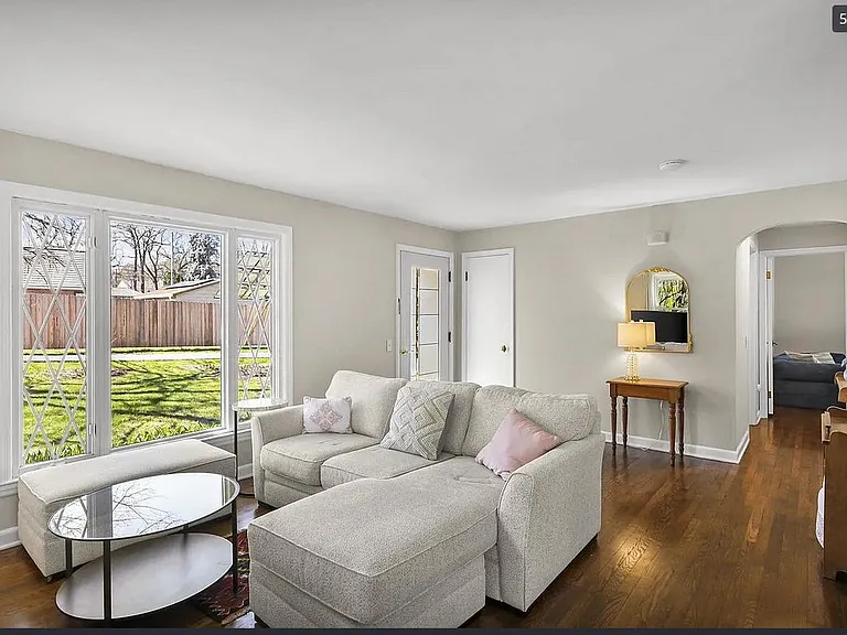 326 S Midvale Blvd — Photo 5
