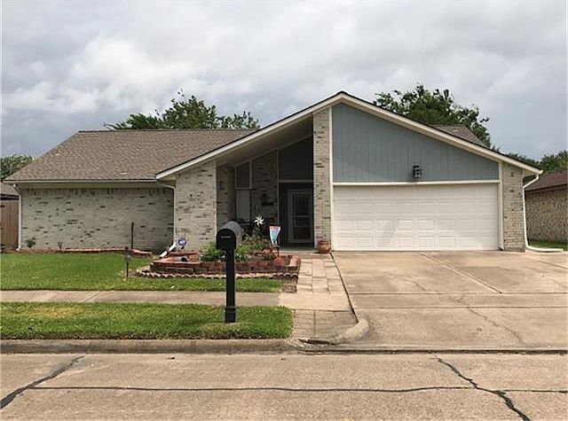 1st image of 5202 Glenvalley Dr