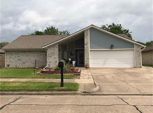 5202 Glenvalley Dr, La Porte, TX 77571