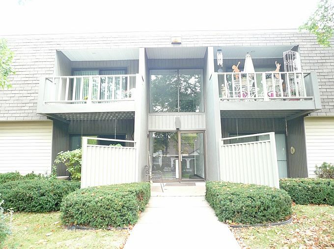 1st image of 1609 Sawyer Dr