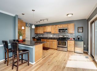 7661 Southern Oak Dr, Springfield, VA 22153