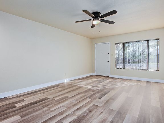 2nd image of 932 E Concorda Dr